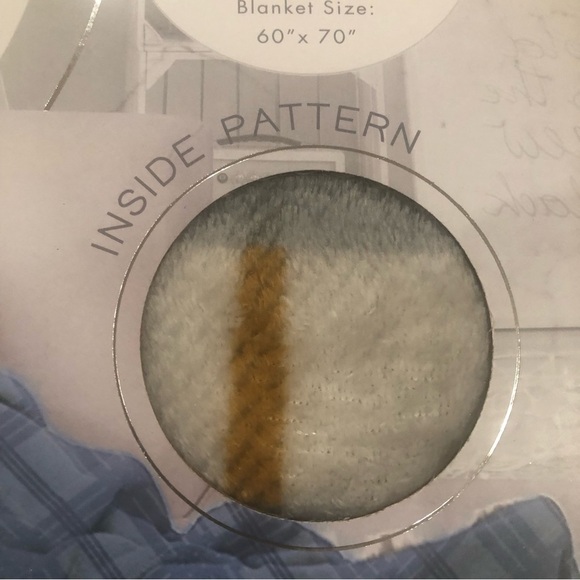 Premium Couch Blanket /NIB/ Sleeves Pocket Super Soft /Comfortable Warm 60”x70” - Picture 3 of 7